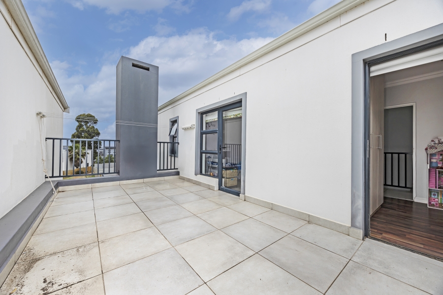 3 Bedroom Property for Sale in Langeberg Heights Western Cape